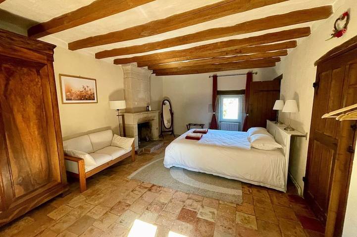 Gîte pour 8 personnes, avec balcon à Neuil - 2