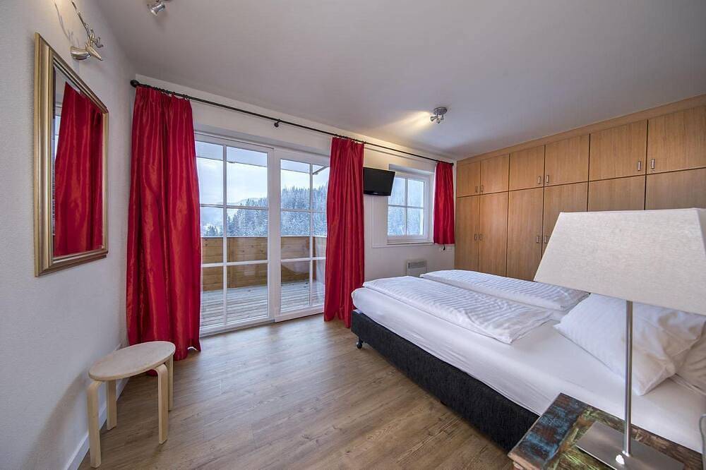 Luxuswohnung mit Sauna in Saalbach für 8 Personen in Saalbach, Saalbach-Hinterglemm