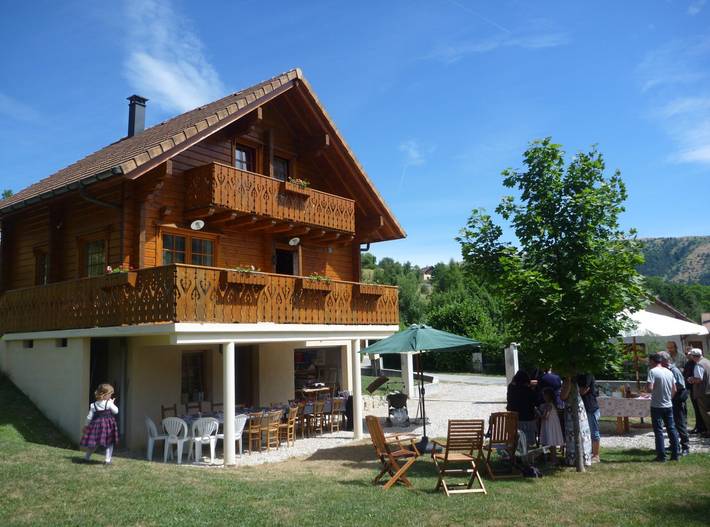 Chalet pour 8 personnes, avec jardin et balcon dans les Alpes francaises - 4
