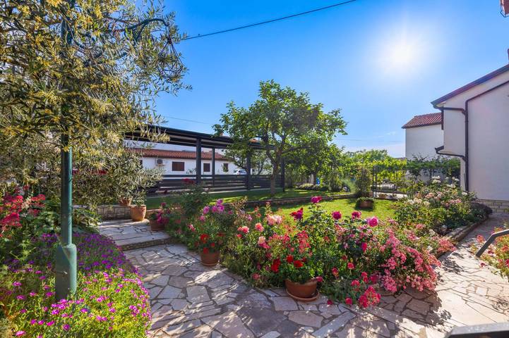 Ferienwohnung für 3 Personen, mit Terrasse und Garten in Poreč - 3