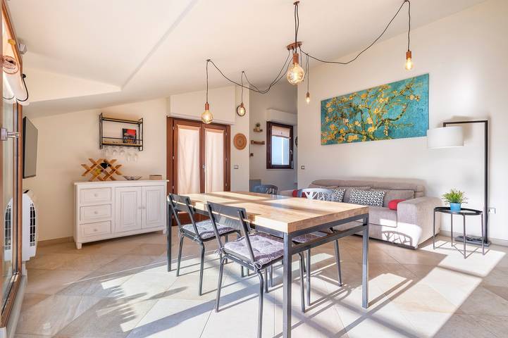 Appartamento intero, "Non dire Gatto - Elegant Rooftop" in Carrabuffas, Alghero