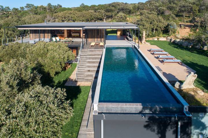 Location de vacances pour 10 personnes, avec jardin à Pianottoli-Caldarello - 2