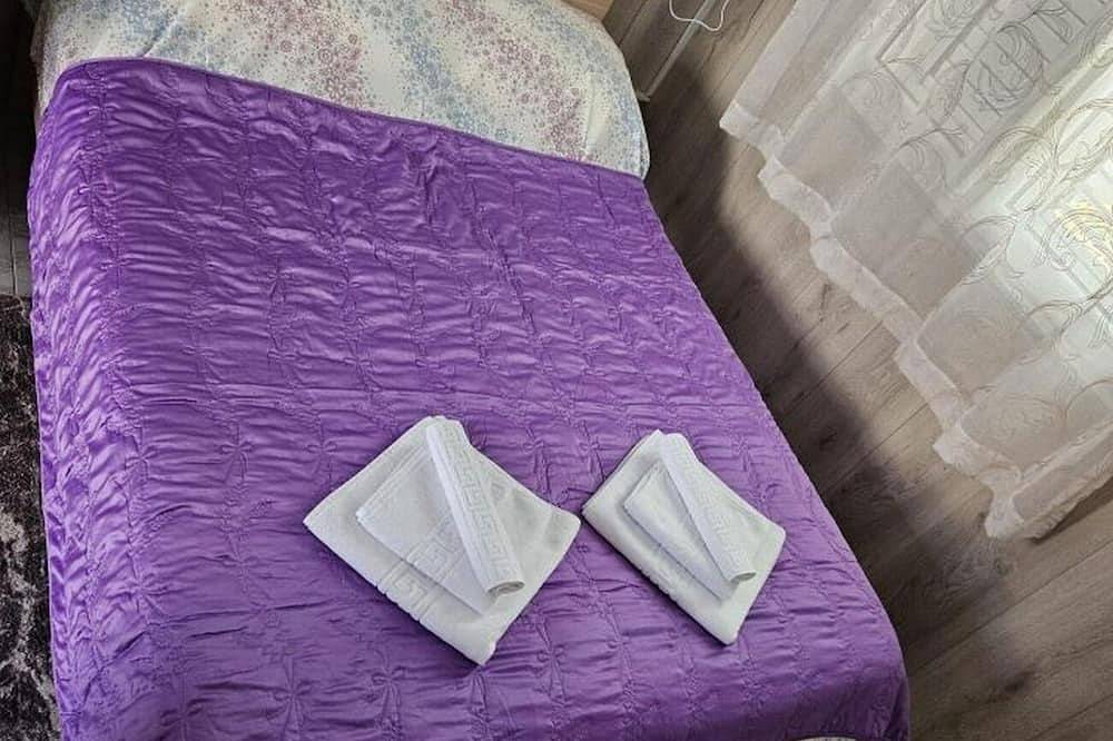 Ganze Wohnung, 2-Zimmer-Ferienwohnung mit Terrasse und Meerblick Medici, Omis in Mimice, Split-Dalmatien