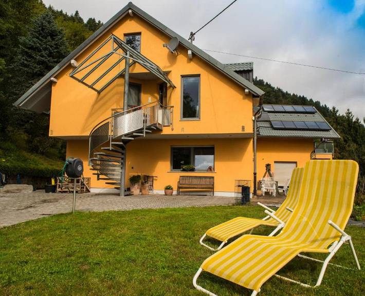 Ferienwohnung für 4 Personen, mit Terrasse und Garten