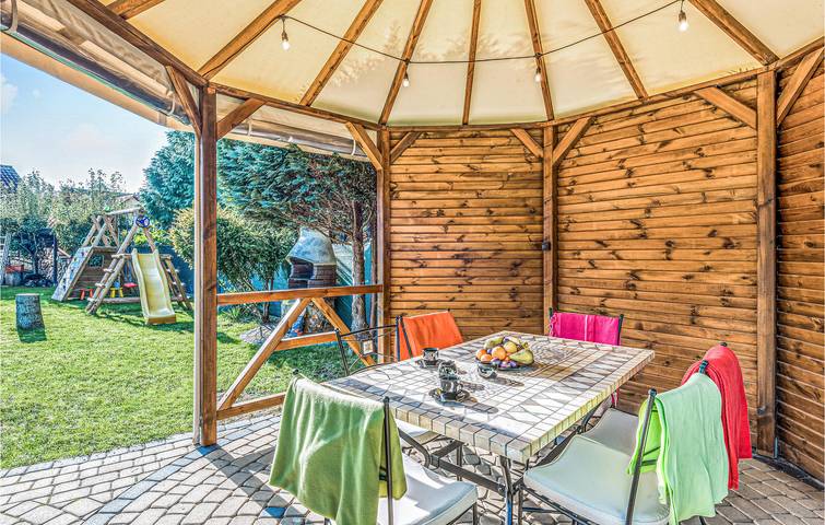 Ferienhaus für 9 Personen mit Terrasse in Grzybowo, Ostsee Vorpommern