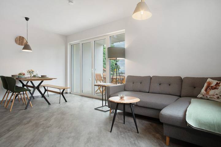 Apartamento entero, Apartamento "Waldruhe Hof Schütterle" con vistas al lago, jardín y wifi in Friedrichshafen, Region Bodensee-Oberschwaben