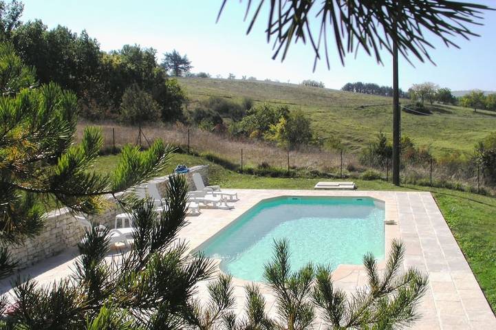 Maison de vacances pour 4 personnes, avec Terrasse ainsi que Jardin et Piscine à Coux-et-Bigaroque