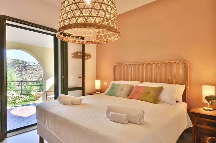 Villa pour 7 personnes, avec terrasse ainsi que jardin et jacuzzi dans Eden Rock - 2