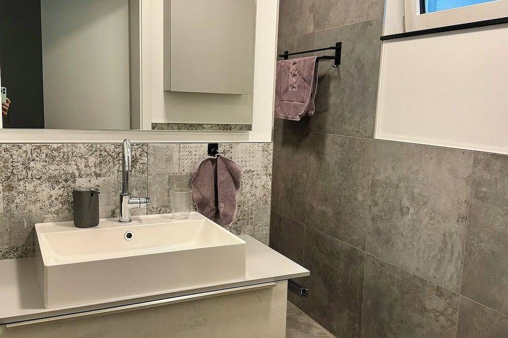 Ganze Wohnung, Willkommen in der Wohnung - dem perfekten Rückzugsort im Herzen der bezaubernden Rhön und dem grünen Herzen Deutschlands. Diese neu erbaute Wohnung bietet nicht nur modernes Design, sondern auch ein einzigartiges Ambiente direkt im Grünen mit gemütli in Geisa, Biosphärenreservat Rhön