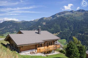Gîte for 14 Guests in Hauteluce, Western Alps, Picture 1
