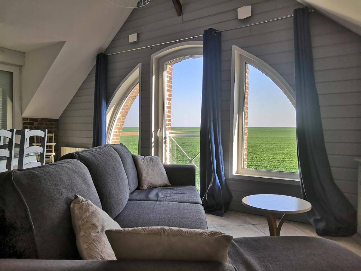 Two-Bedroom House in Camblain-l'Abbé, Région d'Arras