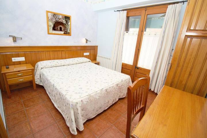 Hôtel pour 2 personnes, avec terrasse à Prades (Espagne) - 2
