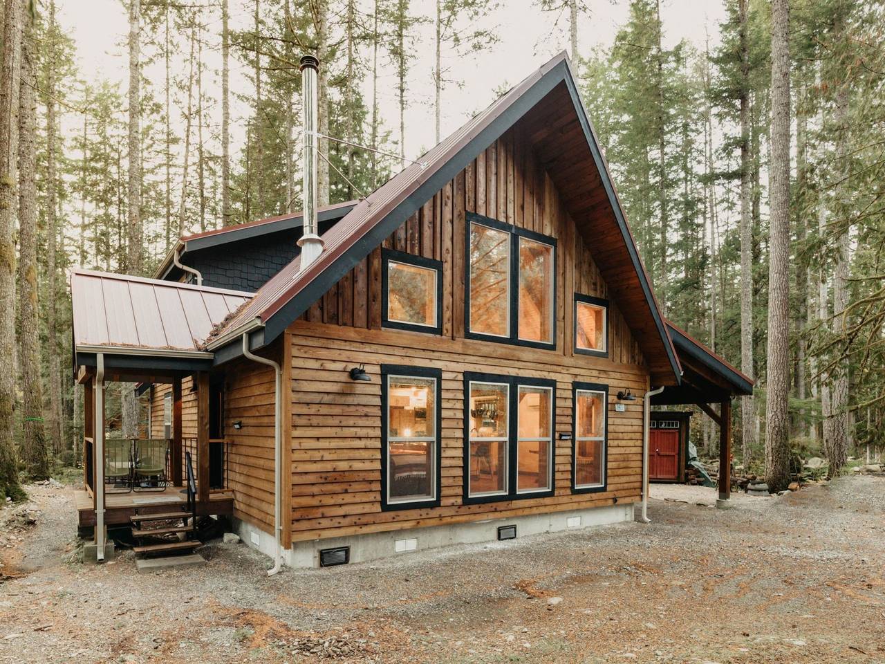 Neues modernes rustikales Haus mit Ac, Whirlpool, Haustiere Ok in Bosque Nacional de Mount Baker-Snoqualmie