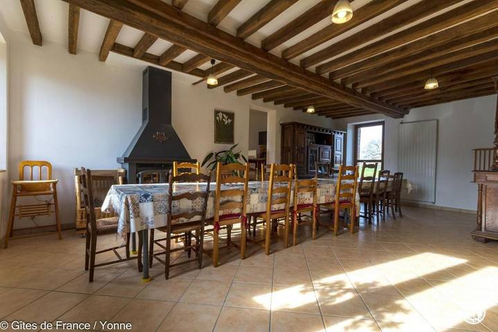 Location de vacances pour 10 personnes, avec Terrasse et Jardin dans Charny-Orée-de-Puisaye - 4