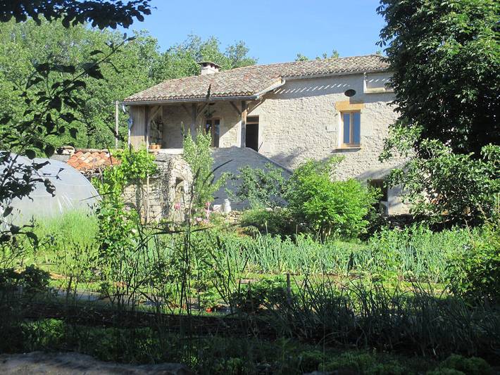 Gîte pour 8 personnes, avec balcon et jardin