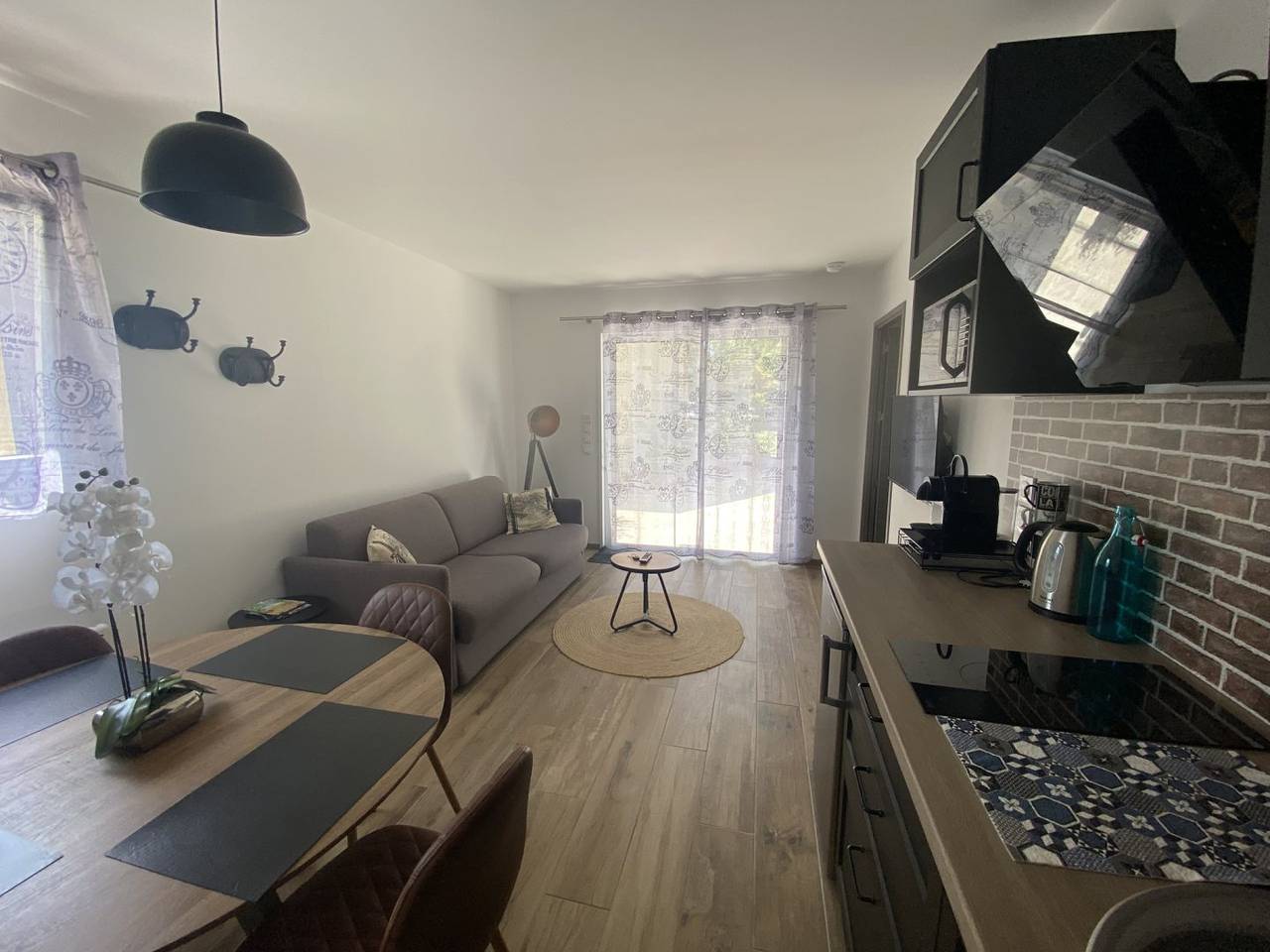 Studio entier, Logement neuf et indépendant, proche du Mans in Parigné-l'Évêque, Sarthe