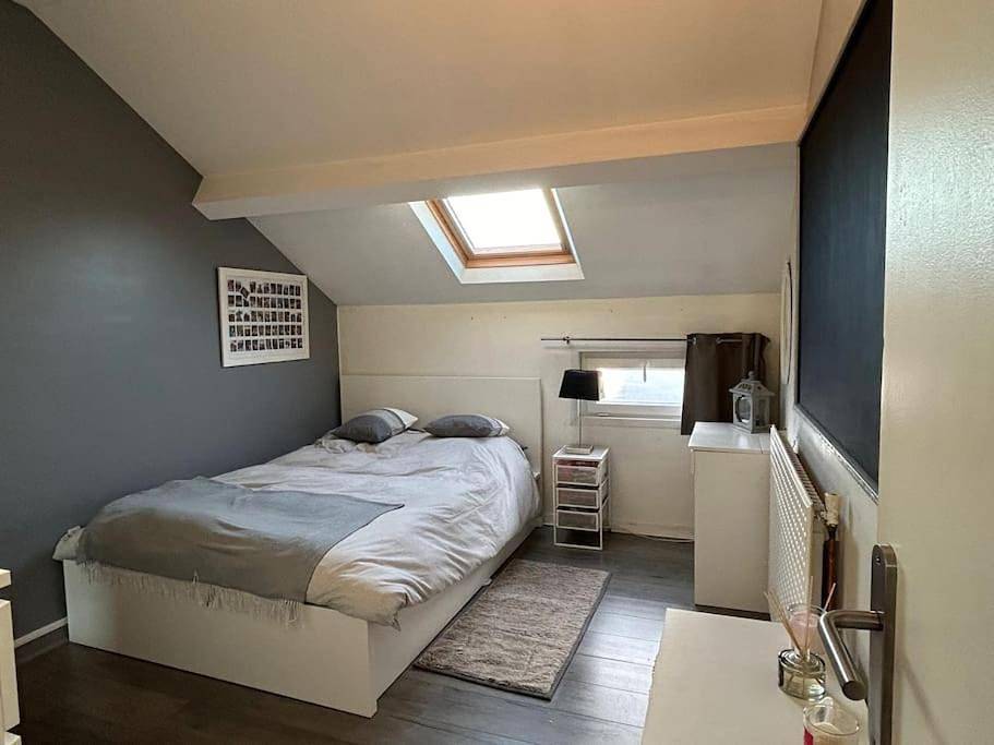 Five-Bedroom House in Villepreux, Yvelines