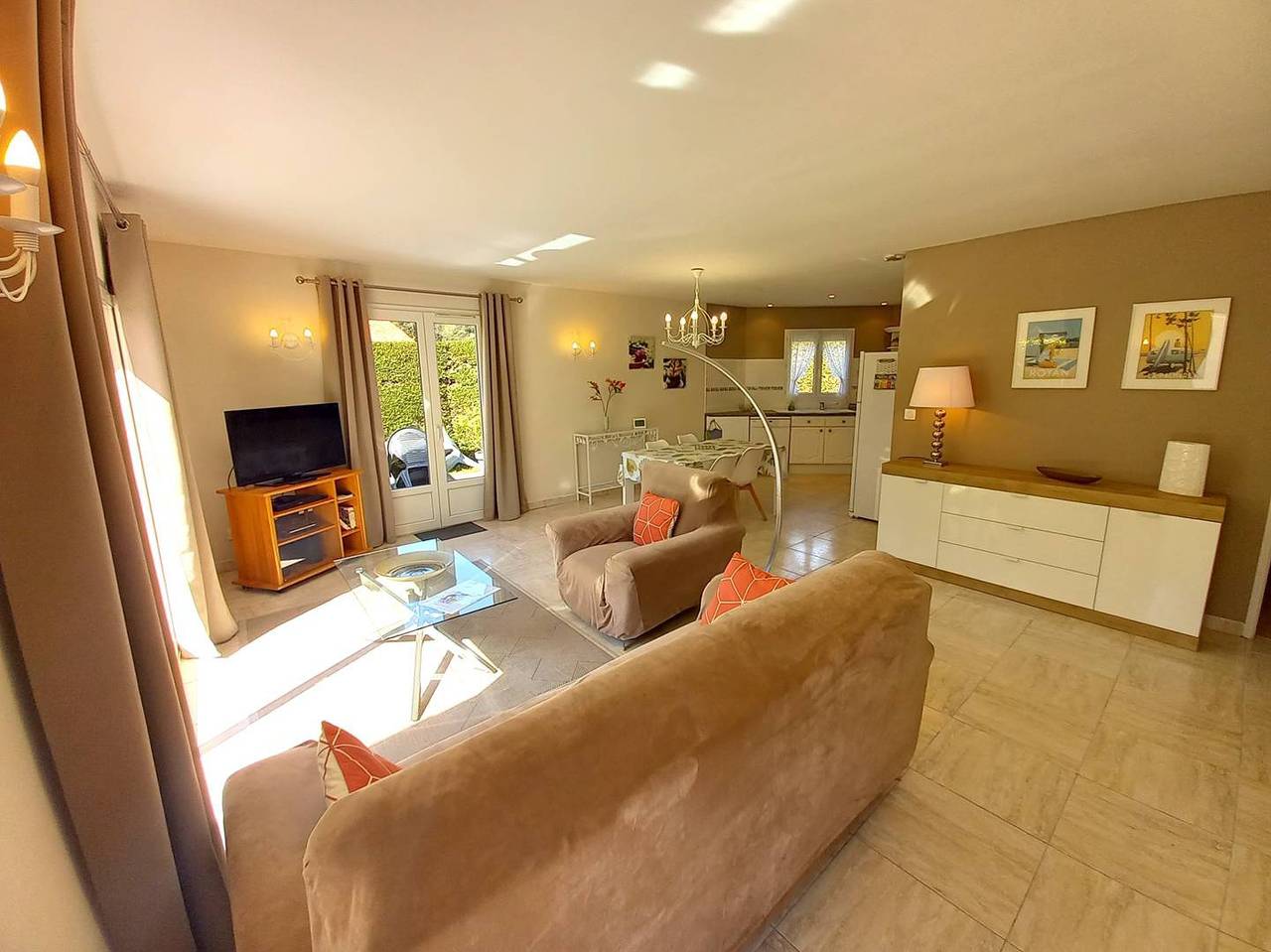 Saint Palais sur Mer - Beautiful House Ideally located 5 min Nauzan Beach in Saint-Palais-sur-Mer, Côte de Beauté