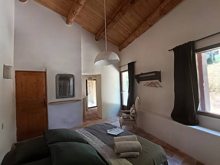 Entire studio, Studio 'Bëj-Gànnaar' with Air Conditioning and Garden - Luberon in Saint-Saturnin-lès-Apt, Parc naturel régional du Luberon