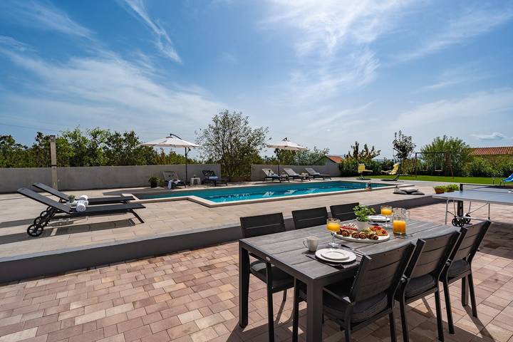 Villa pour 10 personnes, avec jardin et piscine à Imotski - 4