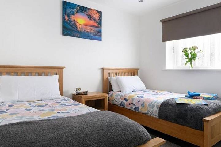 Appartement entier, Apartment Sleeps 4 stunning views/sunsets overlooking Whipsiderry Beach/ Newquay in Newquay, Cornouailles