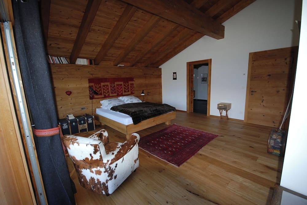 Luxuary Chalet at the bottom of the Eiger in Grindelwald with amazing views ! in Schwendi b. Grindelwald, Grindelwald