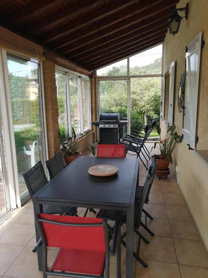 Location de vacances pour 6 personnes, avec piscine et terrasse à Saint-Jean-du-Pin - 2