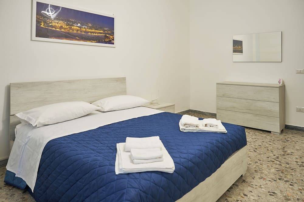 Entire apartment, Pozzuoli apartment, a stone's throw from the metro in Pozzuoli, Naples Province