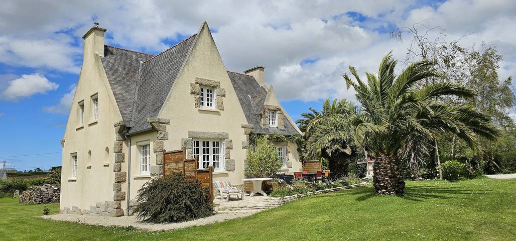 Location de vacances pour 11 personnes, avec jardin et terrasse, animaux acceptés à Plounévez-Lochrist - 4