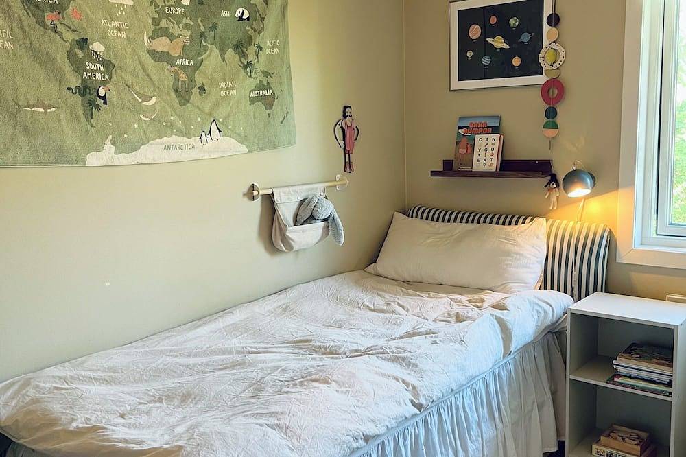 Modern 200sqm Home With 5 Bedrooms & all the Necessities for Family & Friends in Nacka, Stockholmer Schärengarten