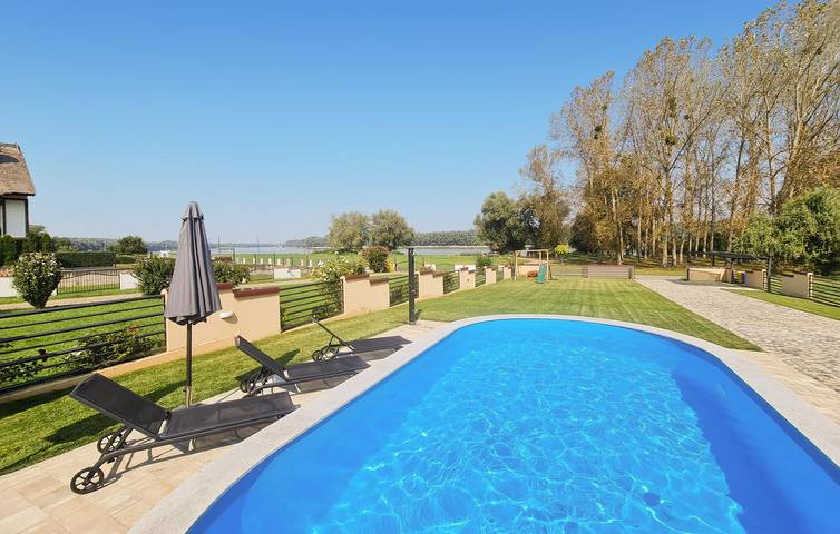 Charmante 2-Zimmer-Wohnung mit Pool in der Nähe der Drau in Osijek-Baranja