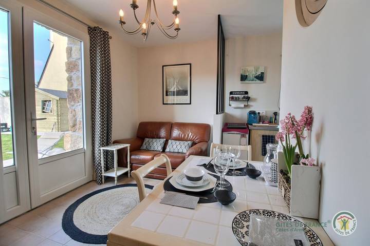 Gîte pour 2 personnes, avec jardin et terrasse dans Plage Trestignel - 4