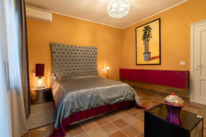 Bungalow für 2 Personen, mit Pool und Kinderpool sowie Ausblick und Garten in den Abruzzen - 2