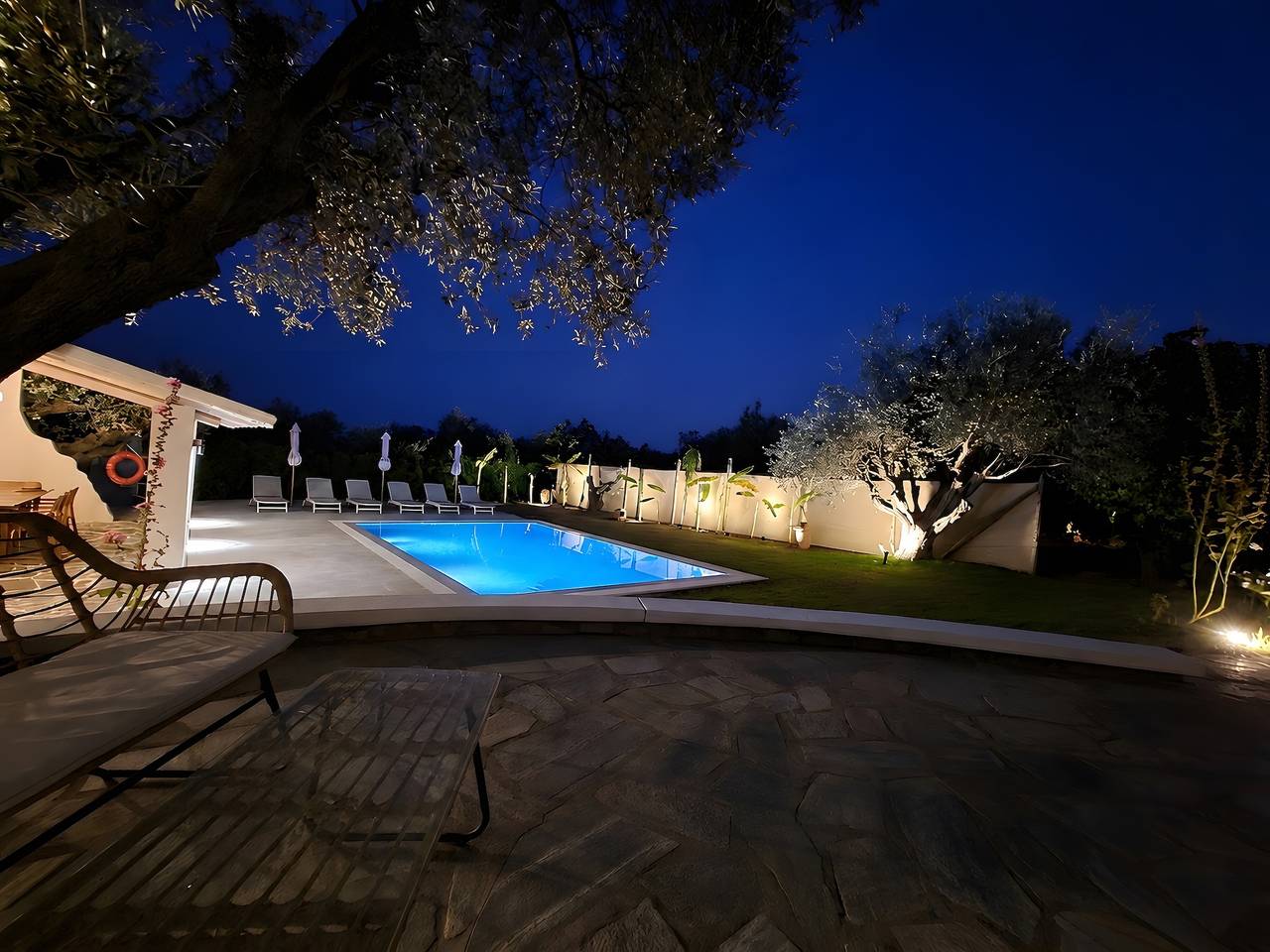 Apartamento inteiro, Apartamento 'Olive Treasure' com Terraço Privado, Wi-Fi e Ar Condicionado in Kolympia, Rhodes