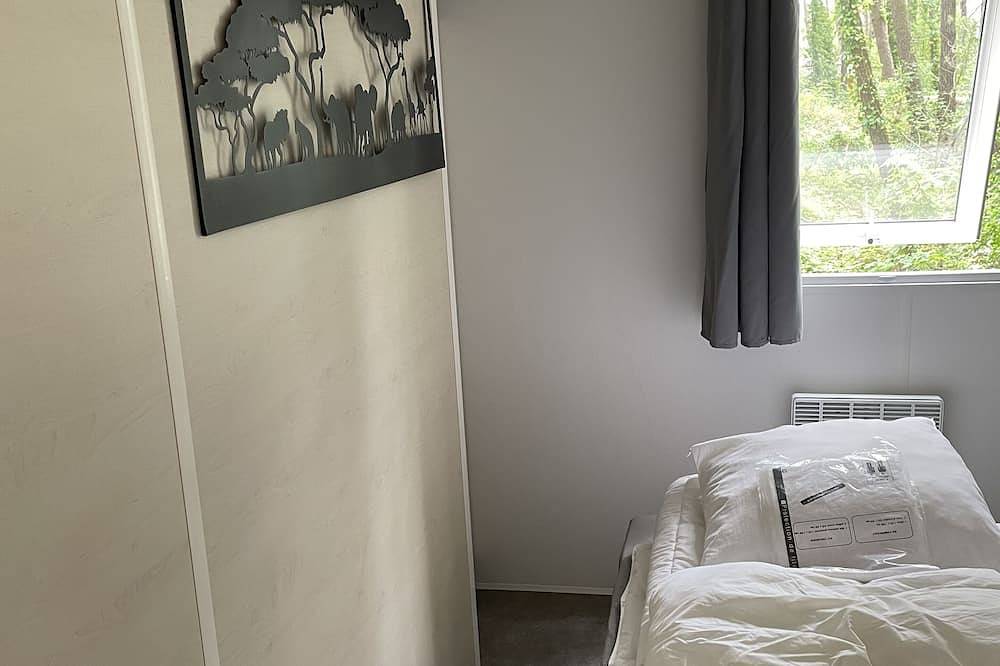 Mobile Home à Camiers Niché Dans une Forêt de Pins de 20 Hectares in Camiers, Montreuil region
