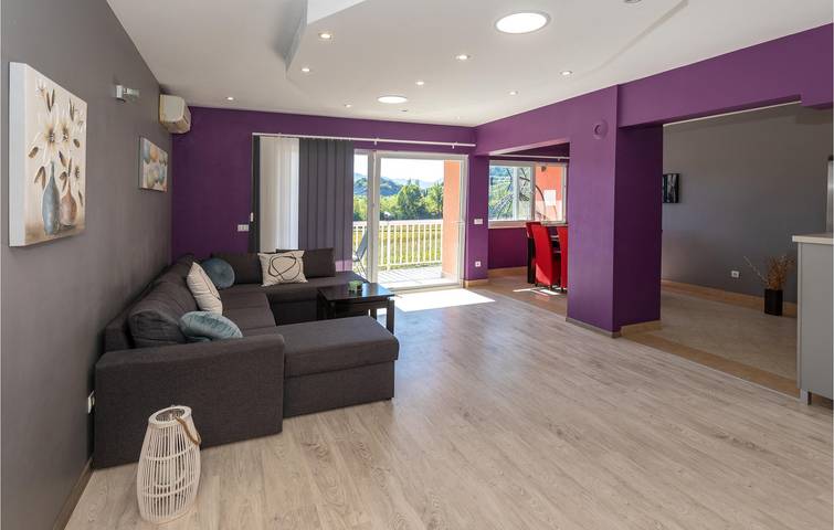 Ganze Ferienwohnung, Gemütliche 2-Zimmer-Wohnung mit Pool, WLAN und Parkplatz in Dubrovnik-Neretva