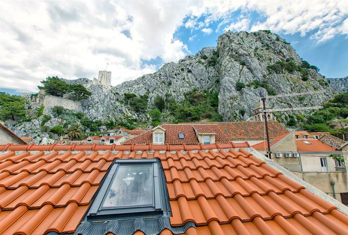 Ferienwohnung für 5 Personen, mit Balkon und Terrasse in Omis - 2