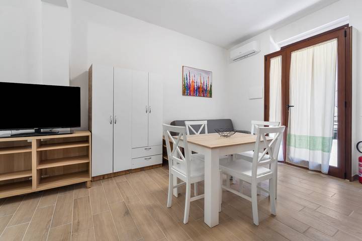 Entire apartment, Apartment 'Casa Leone' with Air Conditioning in Teulada, Cagliari Province