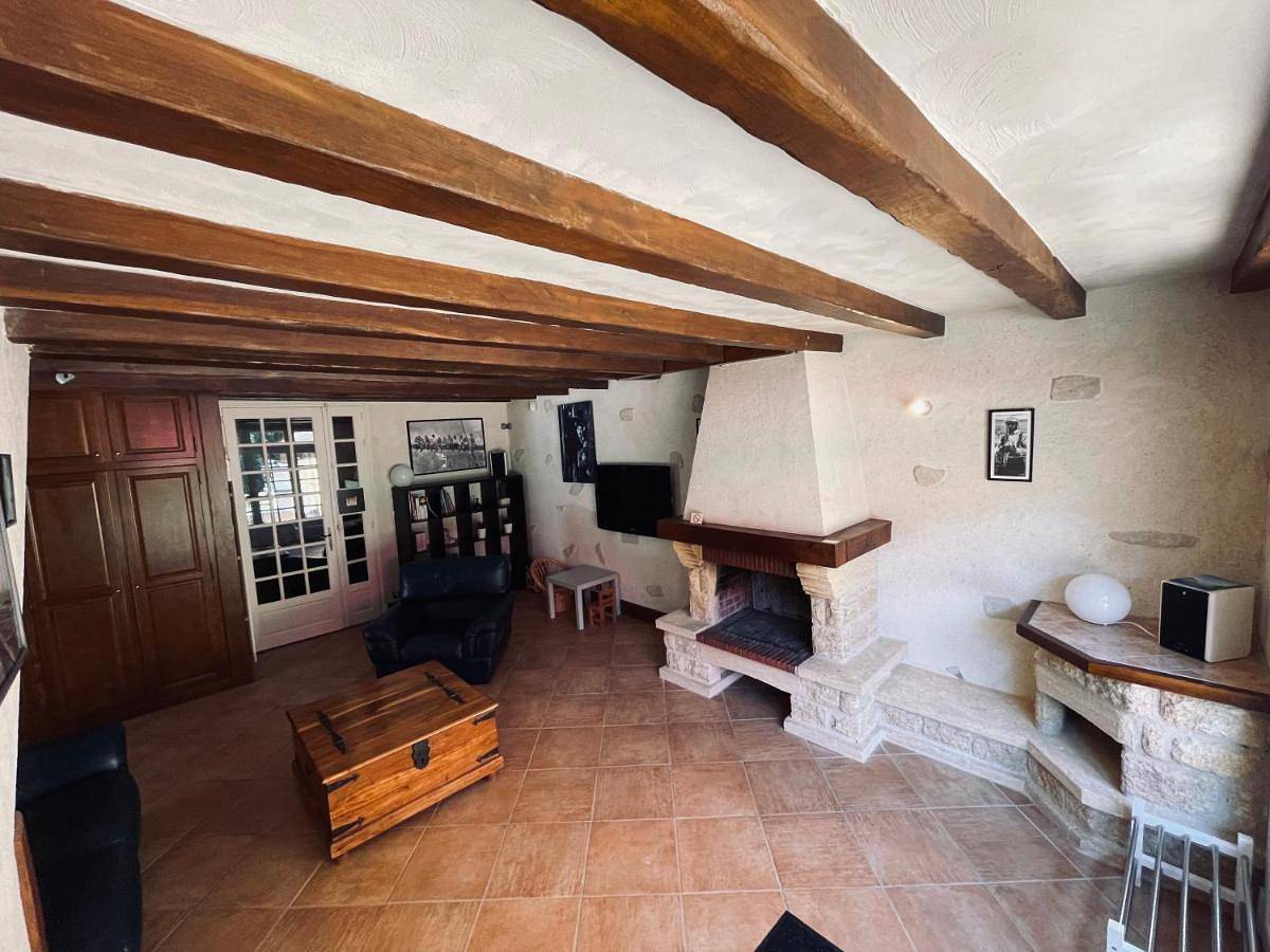 Two-Bedroom House in Esvres, Région de Tours