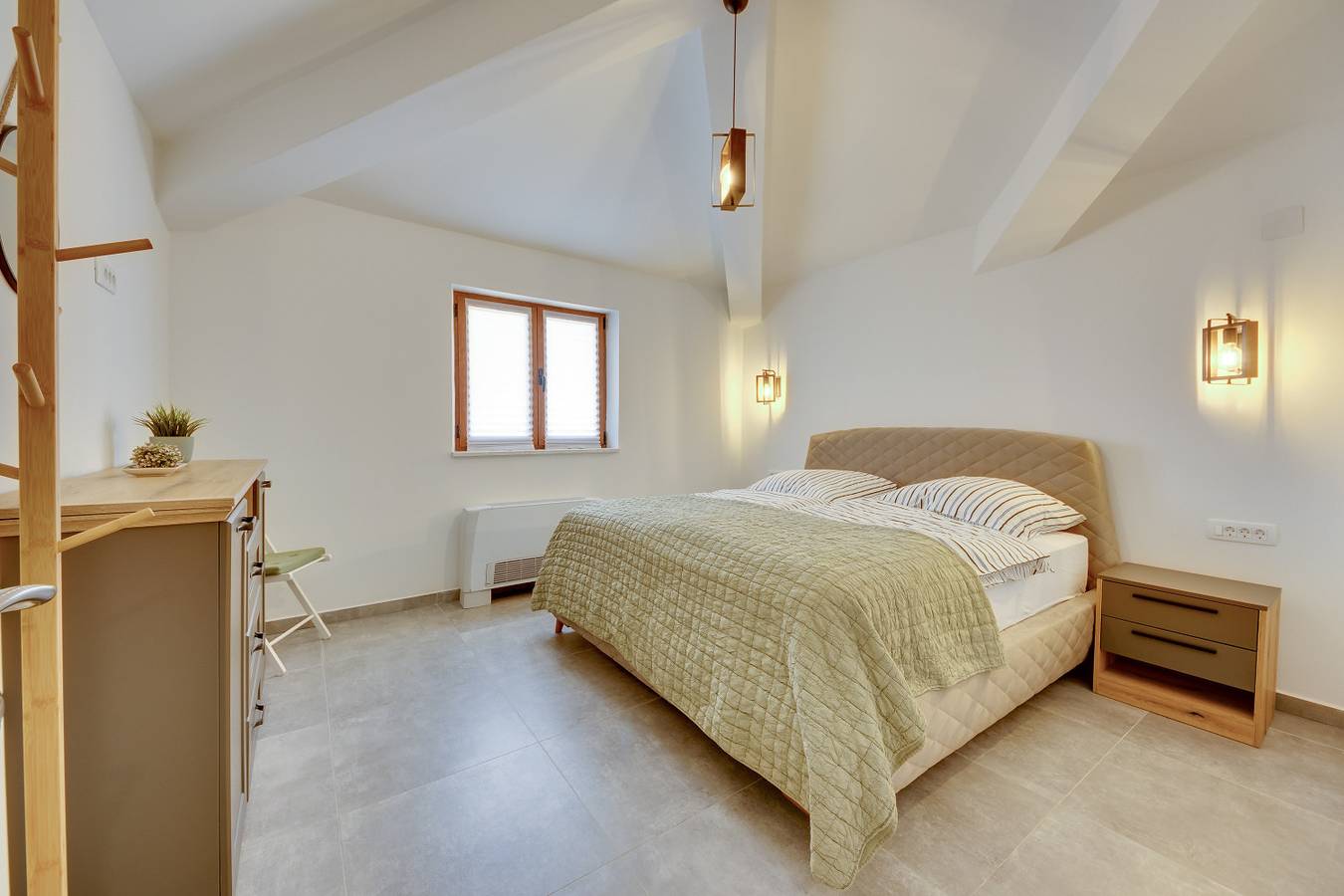Apartamento vacacional entero, Apartamento de vacaciones para 4 personas con balcón in Montenegro