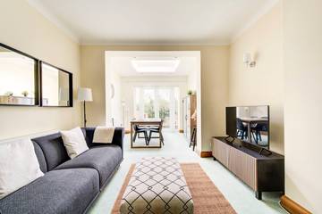 Barn for 8 Guests in Ealing, London, Picture 1