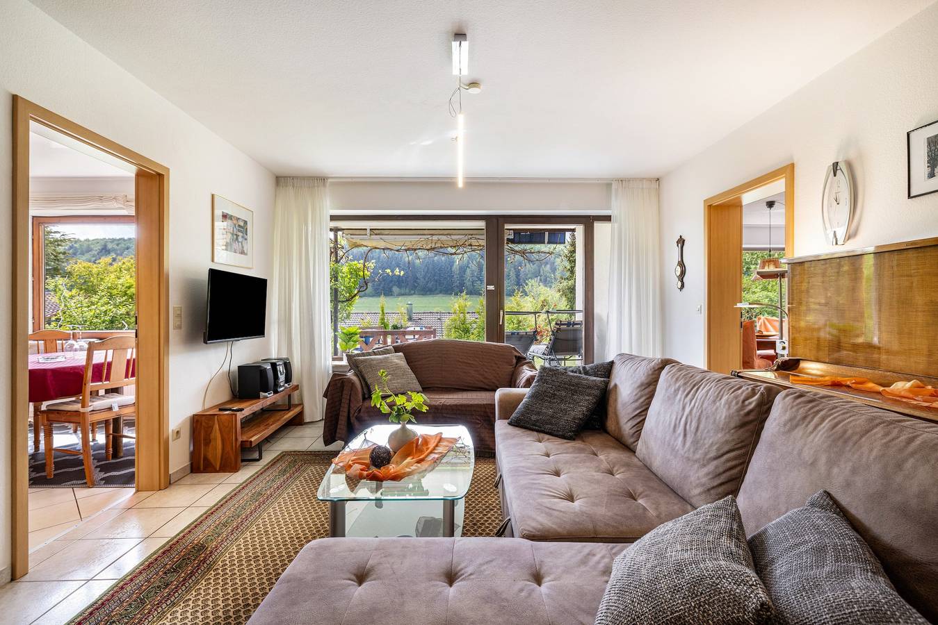 Ganze Wohnung, Apartment „Haus Wacholderheide“ mit privater Terrasse, Garten und Wlan in Onstmettingen, Albstadt