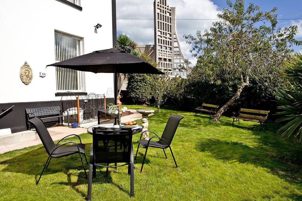 Entire apartment, Devon Villa Garden Apartment in Torquay, Torbay