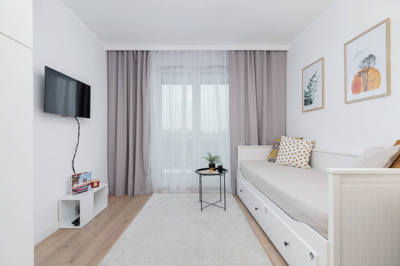 Entire studio, Goszczyńskiego 1 | Atmospheric Studio | Parking in Cracow, Lesser Poland