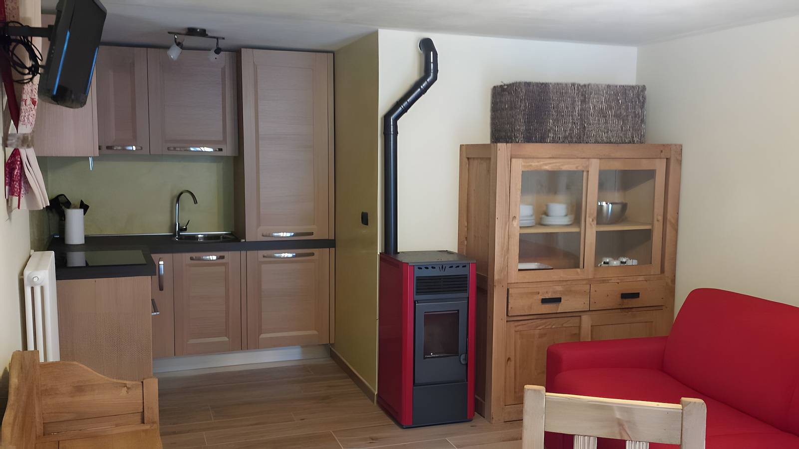 Appartamento intero, Appartamento 'Maison De Vittor - Cogne' con vista sulle montagne, terrazza privata e Wi-Fi in Valnontey, Cogne