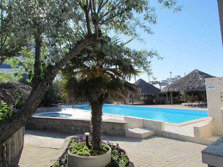 Hôtel pour 2 personnes, avec bassin pour enfant et vue ainsi que jardin et piscine, animaux acceptés à Lido Adriano - 4