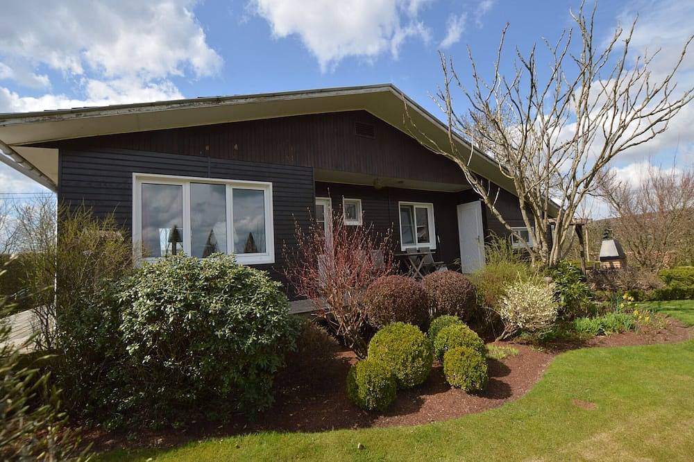 Chalet confortable avec étang, Malmedy in Malmedy, Hautes Fagnes