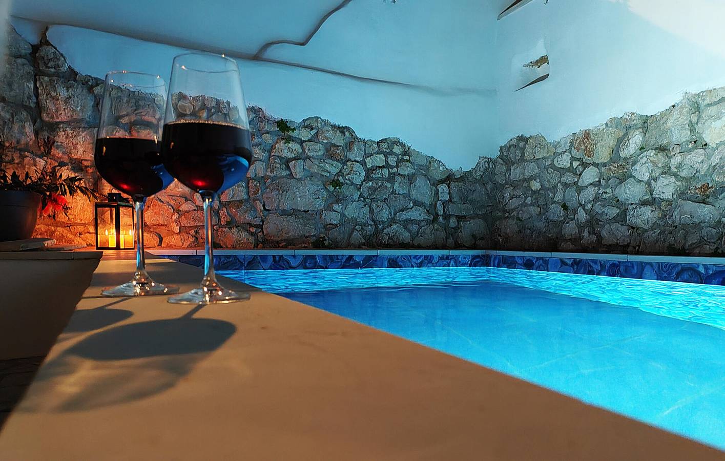 Charmante 2-Zimmer-Wohnung mit Pool, Terrasse und WLAN in der Nähe des Zentrums von Grizane in Grizane, Primorje-Gorski Kotar