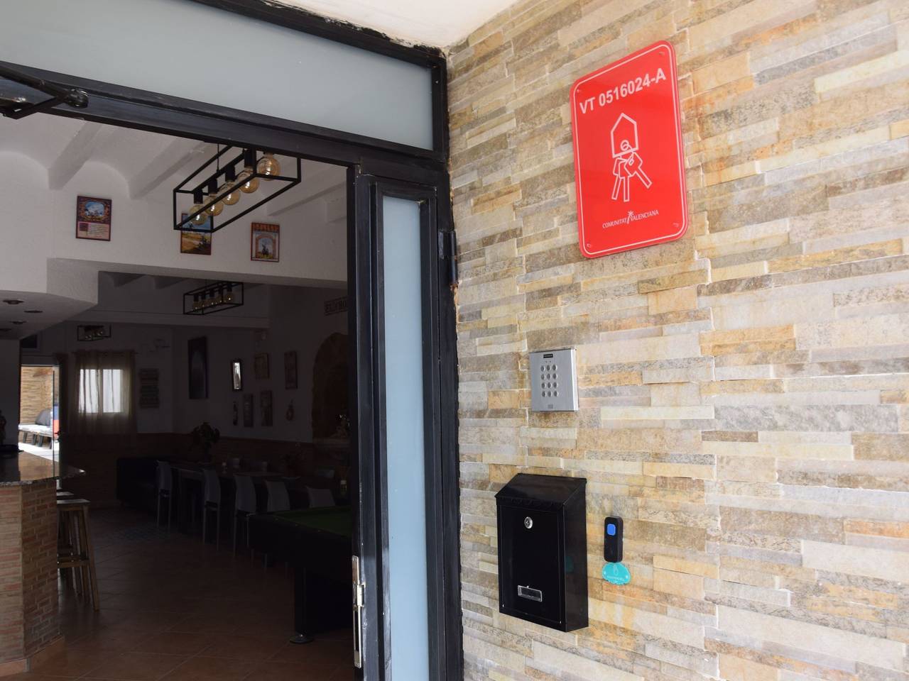 Chalet "Casa El chorro" mit eigener Bar und Grill in Castalla, Alicante l'intérieur des terres