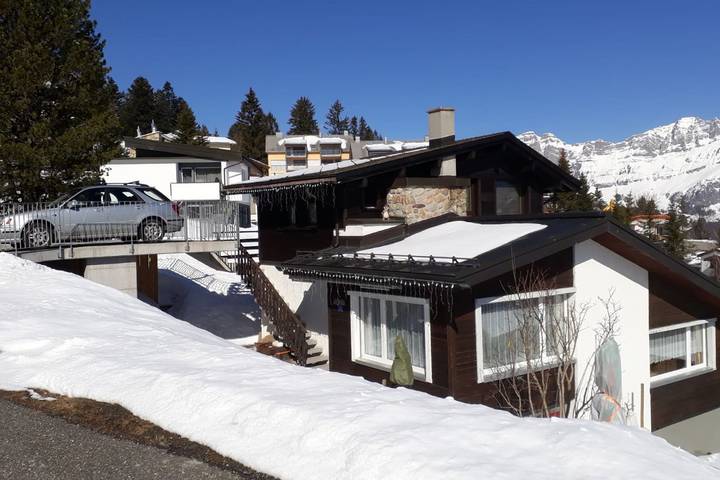 Ganze Ferienwohnung, Ferienwohnung Lerchenhüsli - 4.5 Zimmer-Chalet mit Bad/Dusche in Flumserberg, Flums